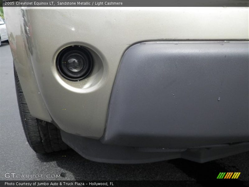 Sandstone Metallic / Light Cashmere 2005 Chevrolet Equinox LT