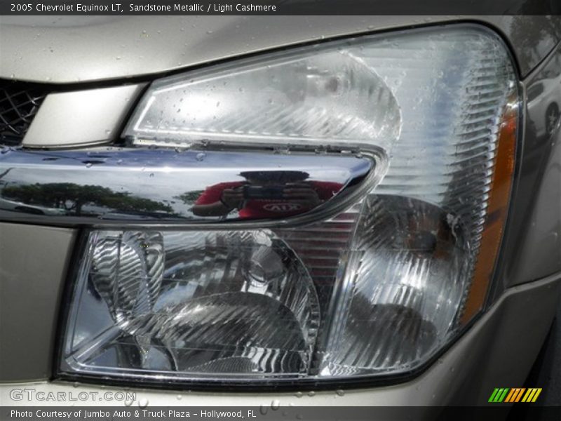 Sandstone Metallic / Light Cashmere 2005 Chevrolet Equinox LT