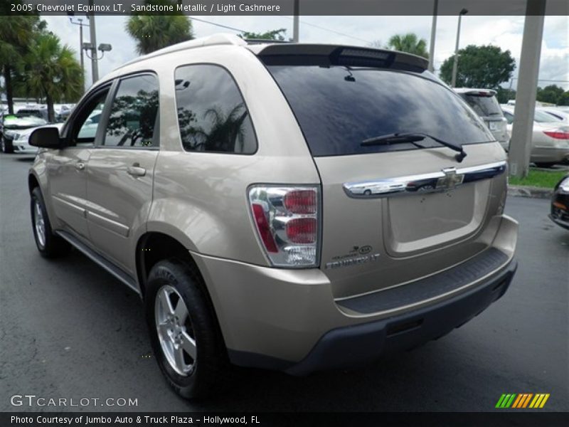Sandstone Metallic / Light Cashmere 2005 Chevrolet Equinox LT
