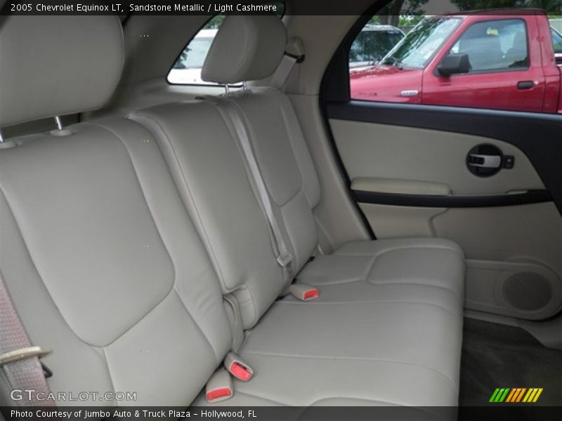 Sandstone Metallic / Light Cashmere 2005 Chevrolet Equinox LT
