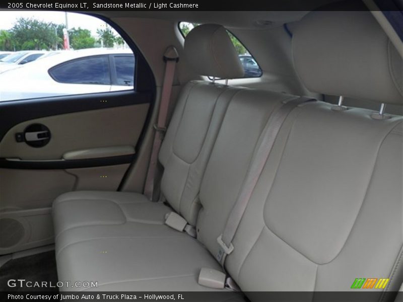 Sandstone Metallic / Light Cashmere 2005 Chevrolet Equinox LT