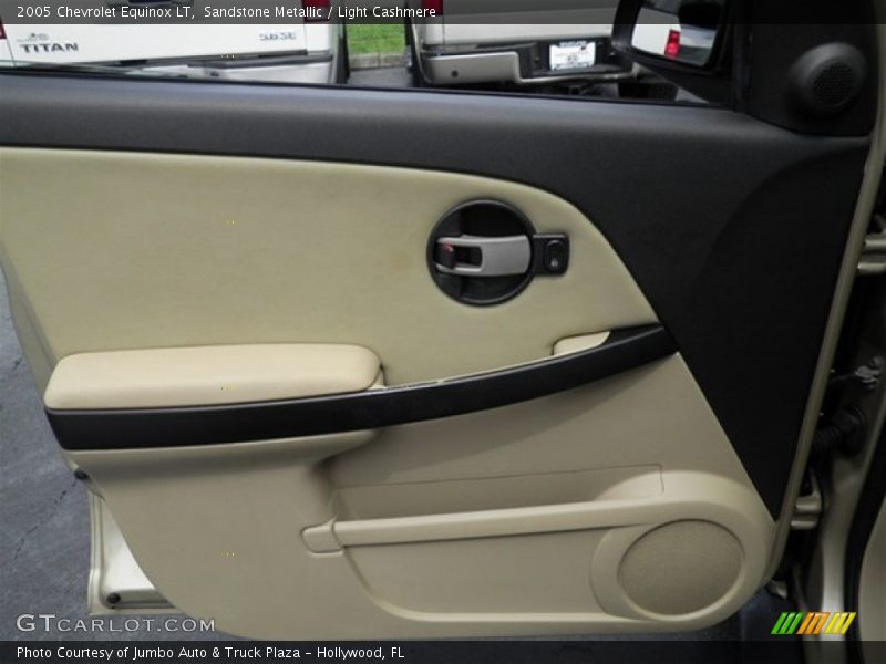 Sandstone Metallic / Light Cashmere 2005 Chevrolet Equinox LT