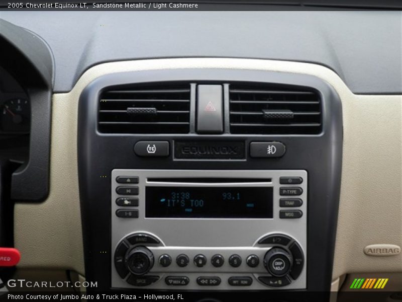 Sandstone Metallic / Light Cashmere 2005 Chevrolet Equinox LT