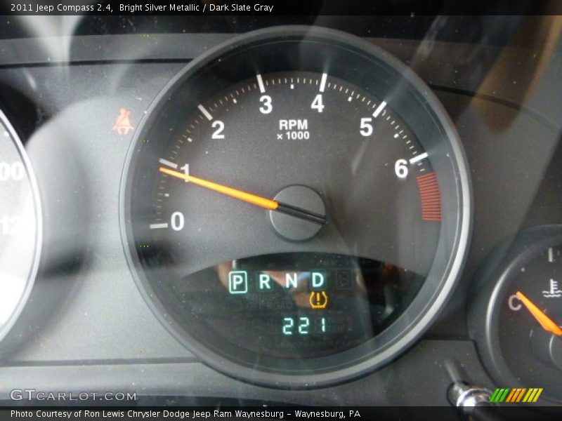 Bright Silver Metallic / Dark Slate Gray 2011 Jeep Compass 2.4