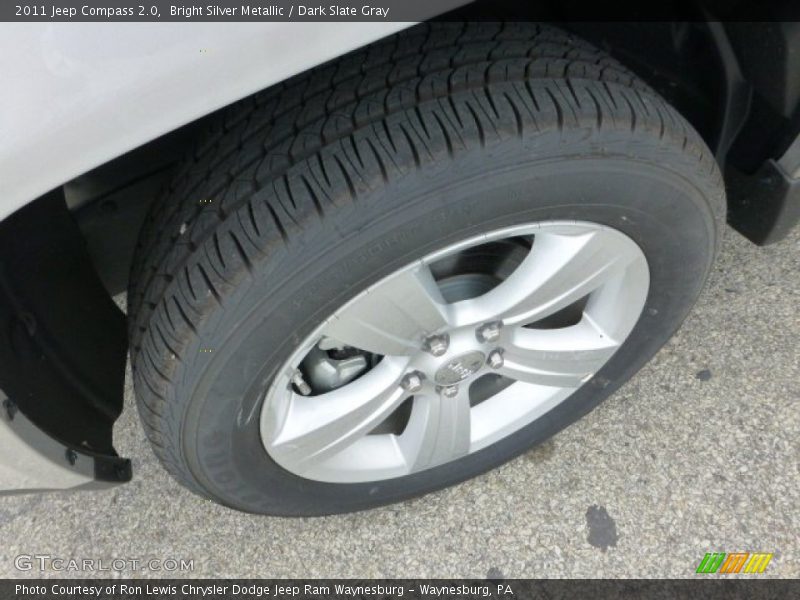 Bright Silver Metallic / Dark Slate Gray 2011 Jeep Compass 2.0