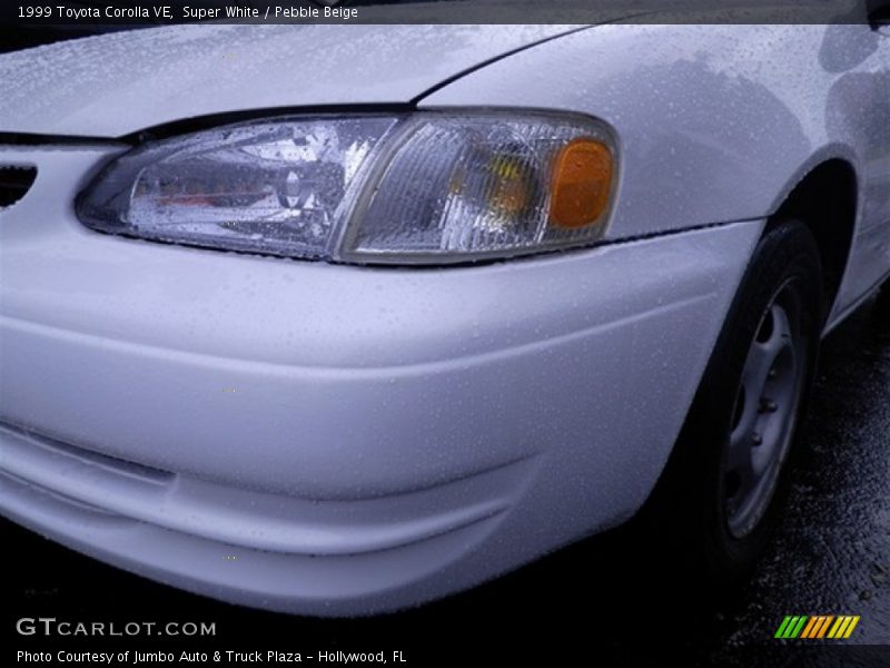 Super White / Pebble Beige 1999 Toyota Corolla VE