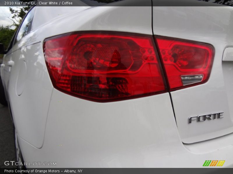 Clear White / Coffee 2010 Kia Forte EX