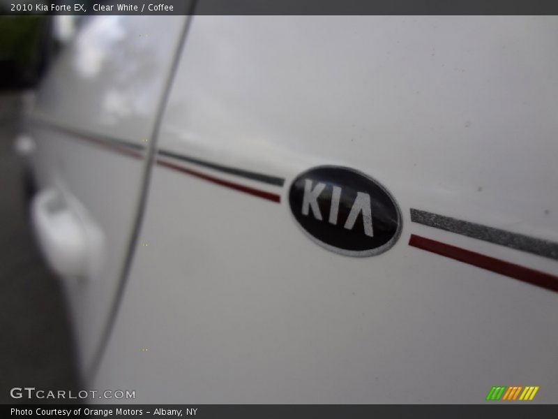 Clear White / Coffee 2010 Kia Forte EX