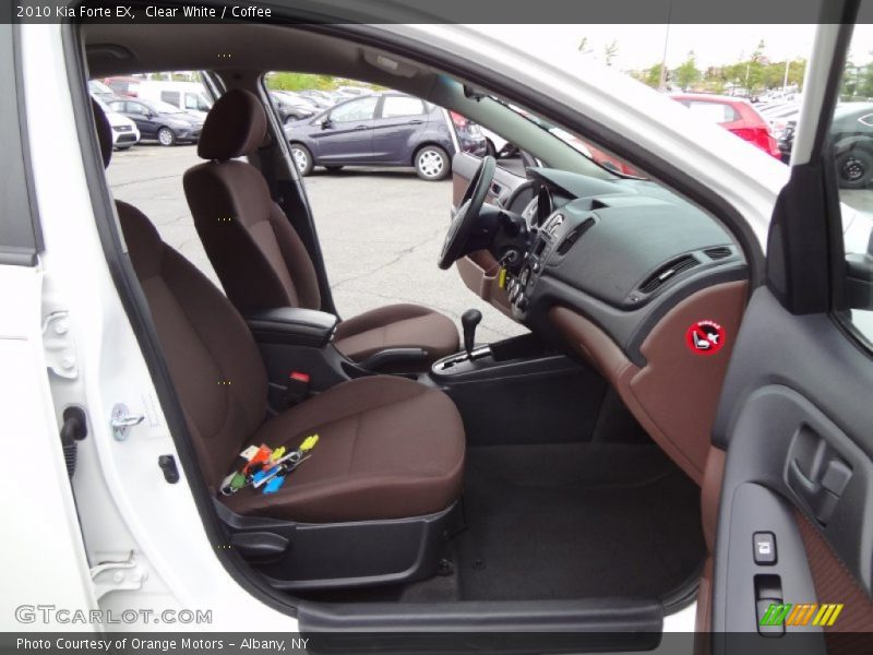 Clear White / Coffee 2010 Kia Forte EX