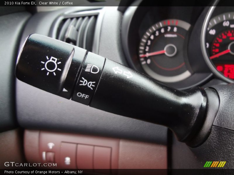 Clear White / Coffee 2010 Kia Forte EX