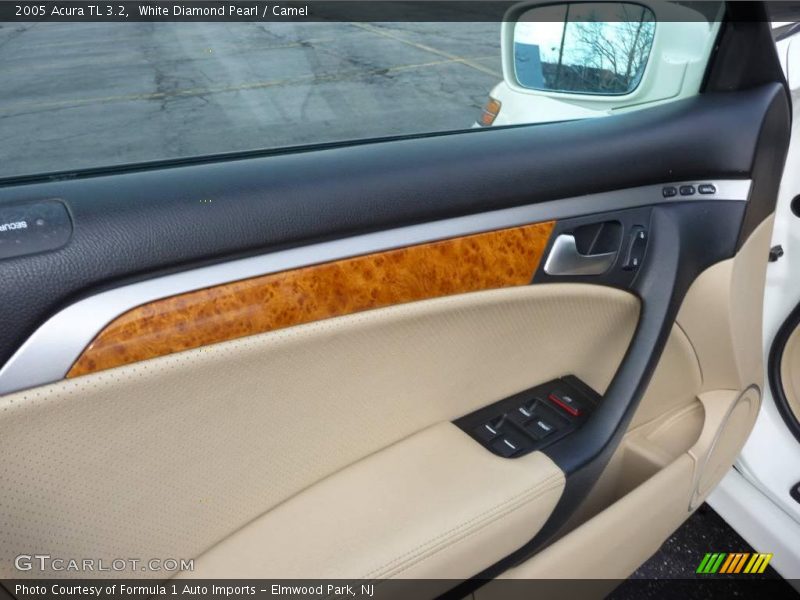 White Diamond Pearl / Camel 2005 Acura TL 3.2