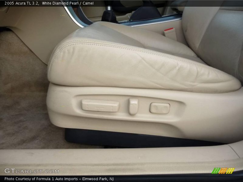White Diamond Pearl / Camel 2005 Acura TL 3.2