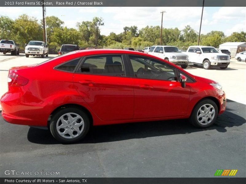 Race Red / Charcoal Black 2013 Ford Fiesta SE Sedan
