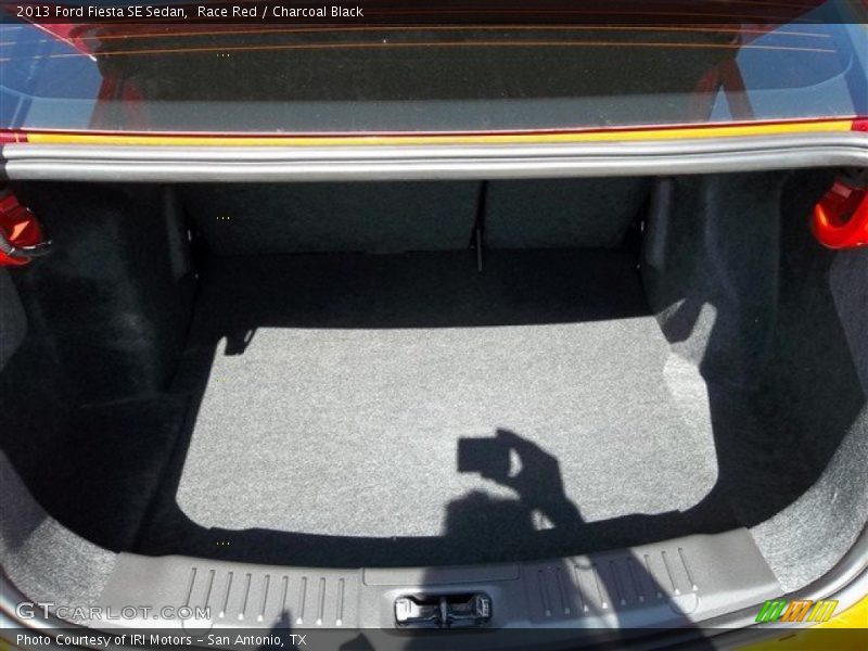 Race Red / Charcoal Black 2013 Ford Fiesta SE Sedan