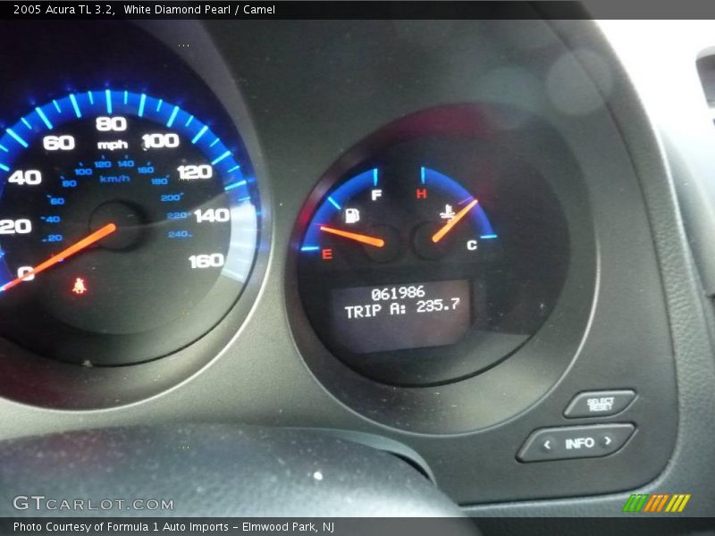 White Diamond Pearl / Camel 2005 Acura TL 3.2