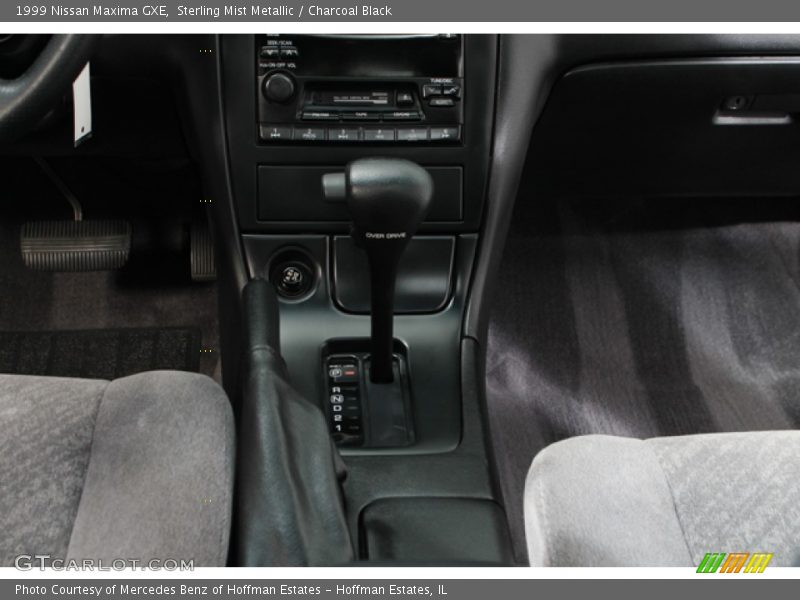 Sterling Mist Metallic / Charcoal Black 1999 Nissan Maxima GXE