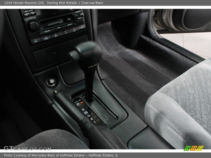 Sterling Mist Metallic / Charcoal Black 1999 Nissan Maxima GXE