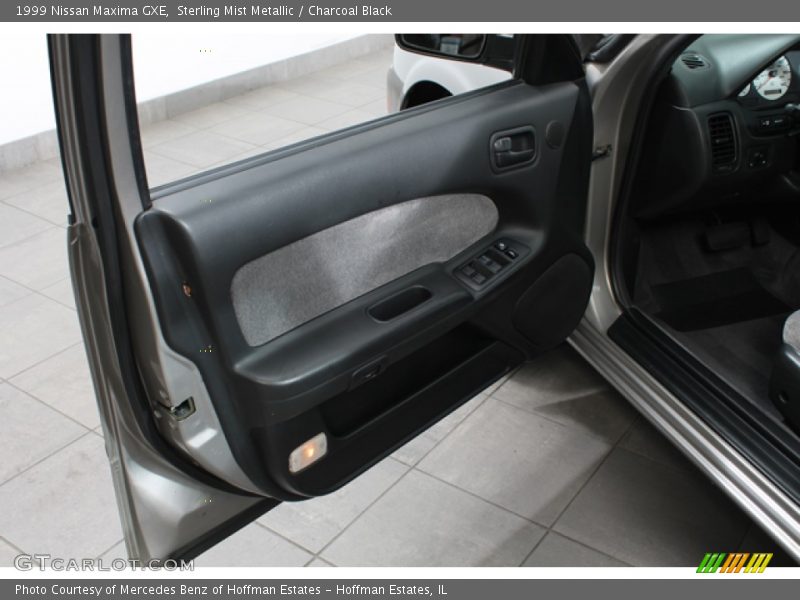 Sterling Mist Metallic / Charcoal Black 1999 Nissan Maxima GXE