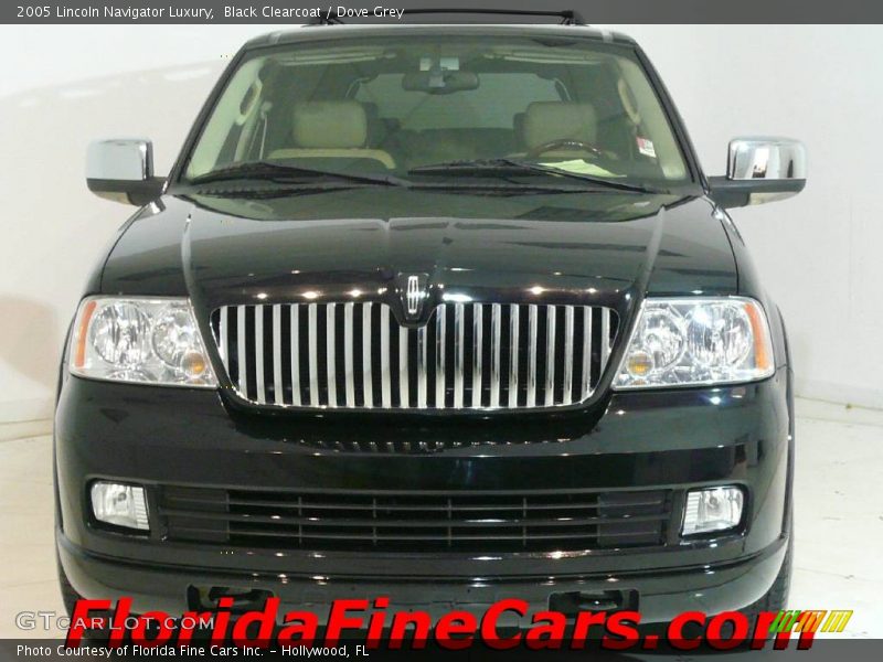 Black Clearcoat / Dove Grey 2005 Lincoln Navigator Luxury