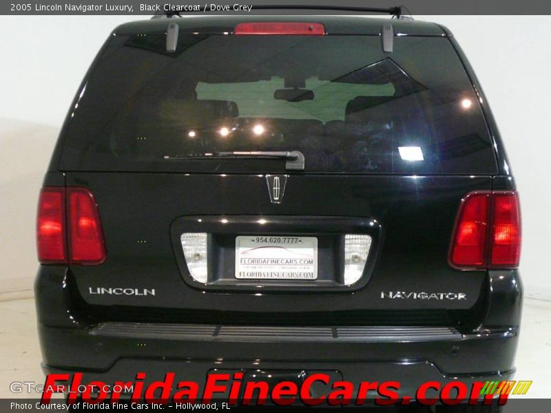 Black Clearcoat / Dove Grey 2005 Lincoln Navigator Luxury