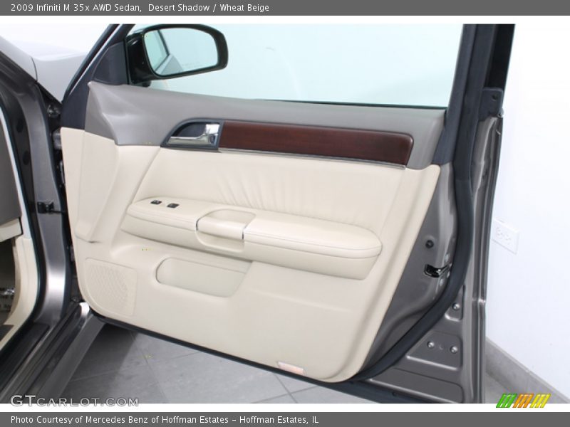 Door Panel of 2009 M 35x AWD Sedan