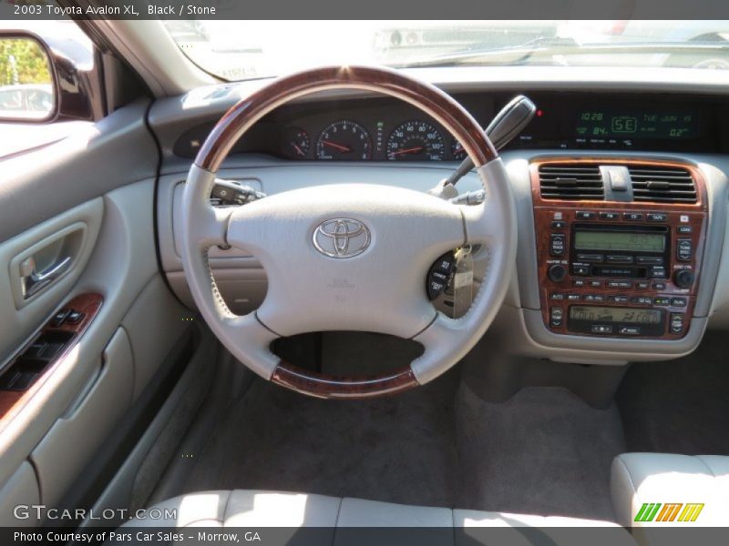 Black / Stone 2003 Toyota Avalon XL