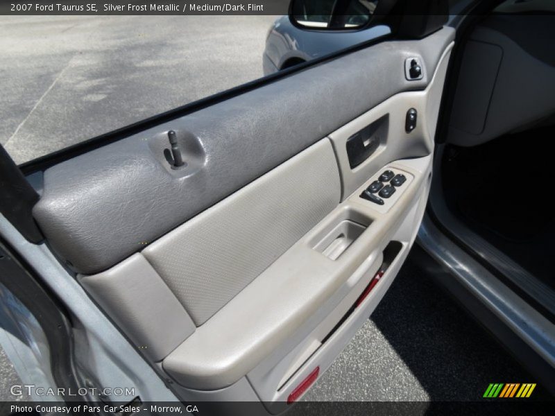 Silver Frost Metallic / Medium/Dark Flint 2007 Ford Taurus SE