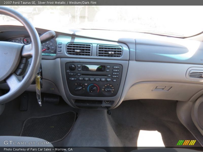 Silver Frost Metallic / Medium/Dark Flint 2007 Ford Taurus SE