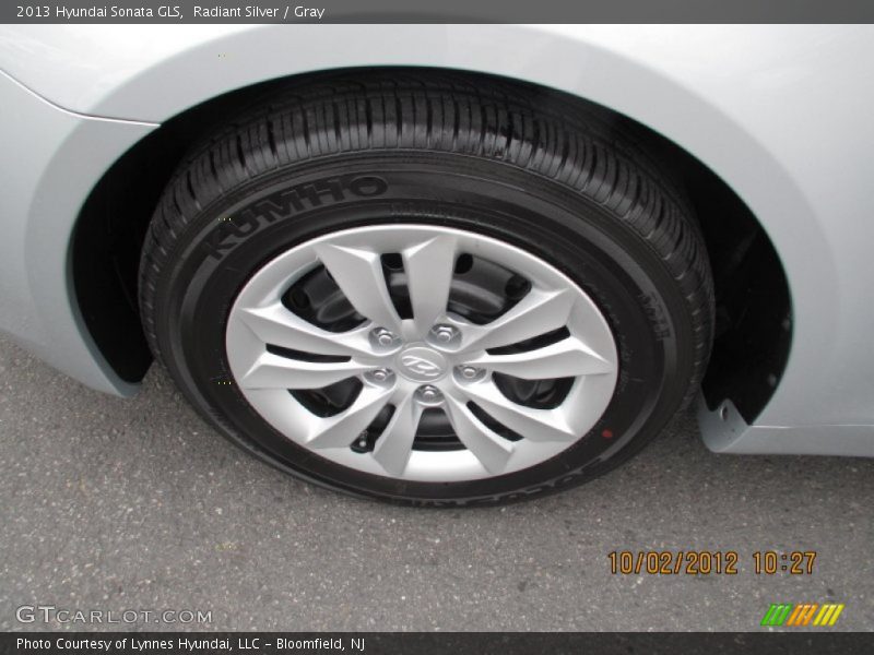 Radiant Silver / Gray 2013 Hyundai Sonata GLS