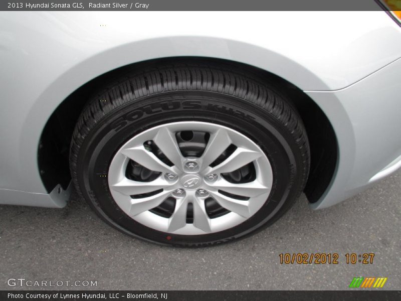 Radiant Silver / Gray 2013 Hyundai Sonata GLS