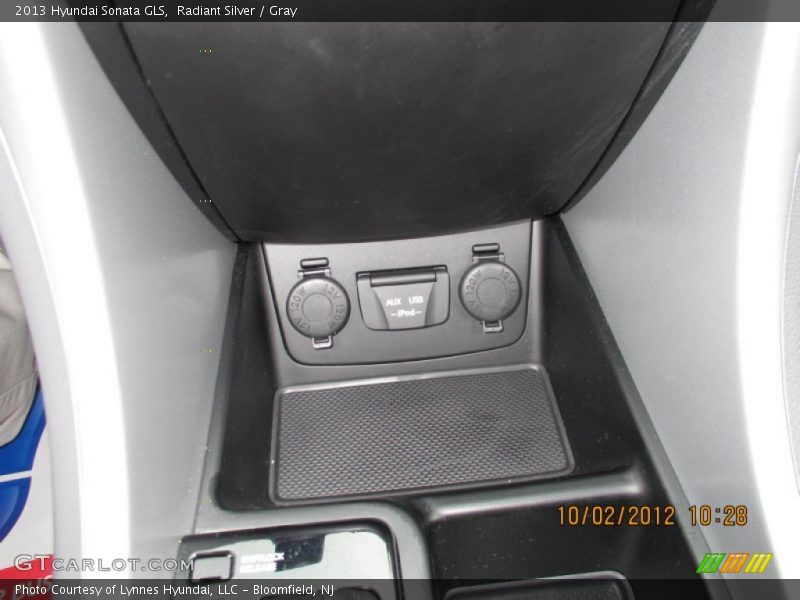 Radiant Silver / Gray 2013 Hyundai Sonata GLS