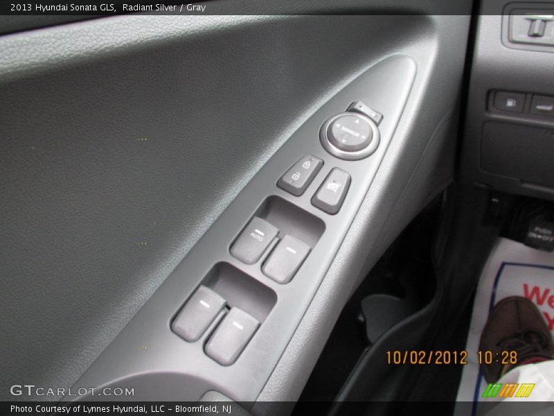 Radiant Silver / Gray 2013 Hyundai Sonata GLS