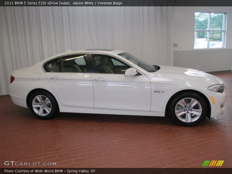 Alpine White / Venetian Beige 2013 BMW 5 Series 528i xDrive Sedan