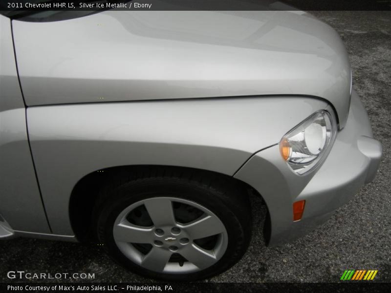 Silver Ice Metallic / Ebony 2011 Chevrolet HHR LS
