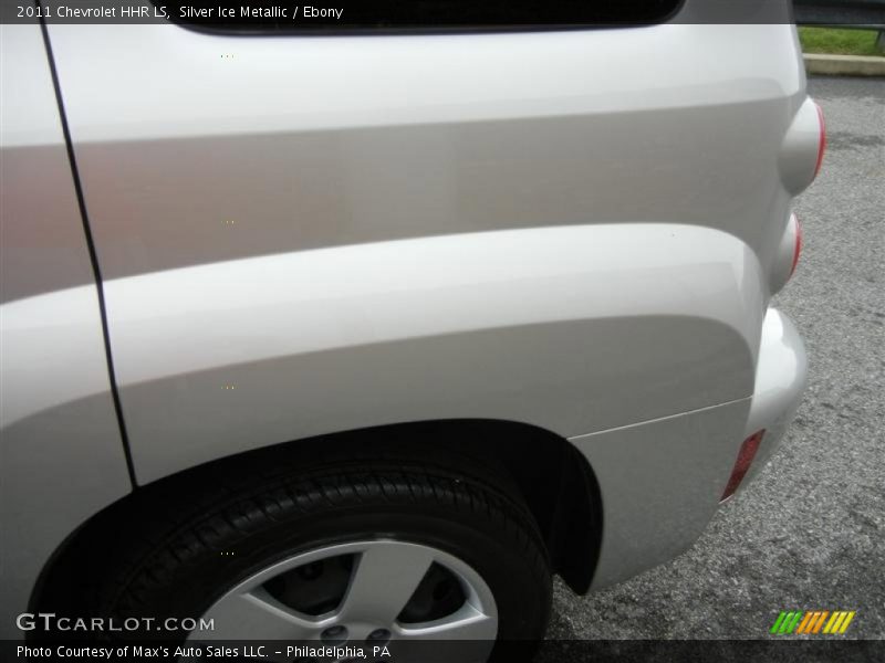 Silver Ice Metallic / Ebony 2011 Chevrolet HHR LS