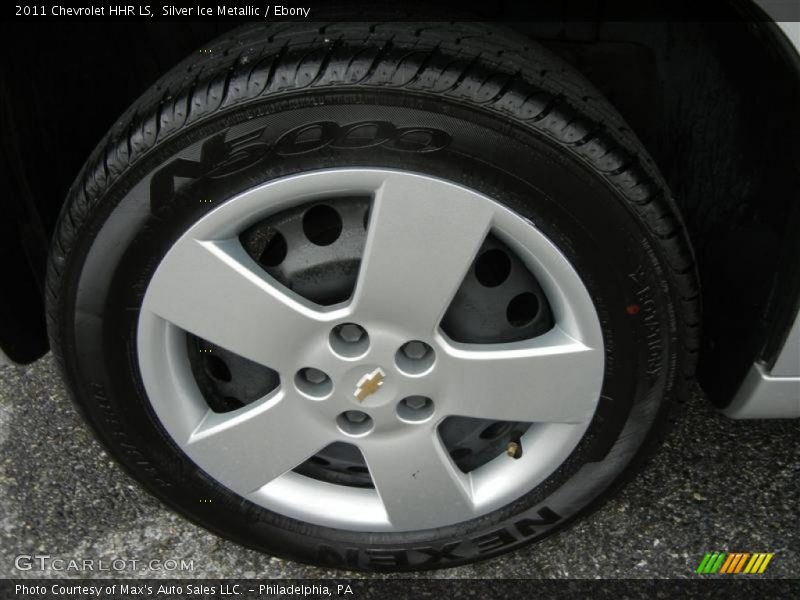 Silver Ice Metallic / Ebony 2011 Chevrolet HHR LS