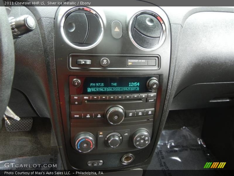 Silver Ice Metallic / Ebony 2011 Chevrolet HHR LS