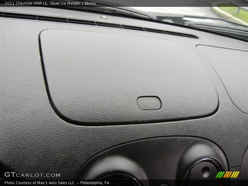 Silver Ice Metallic / Ebony 2011 Chevrolet HHR LS