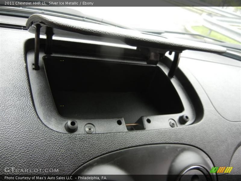 Silver Ice Metallic / Ebony 2011 Chevrolet HHR LS