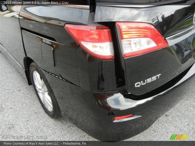 Super Black / Gray 2012 Nissan Quest 3.5 S
