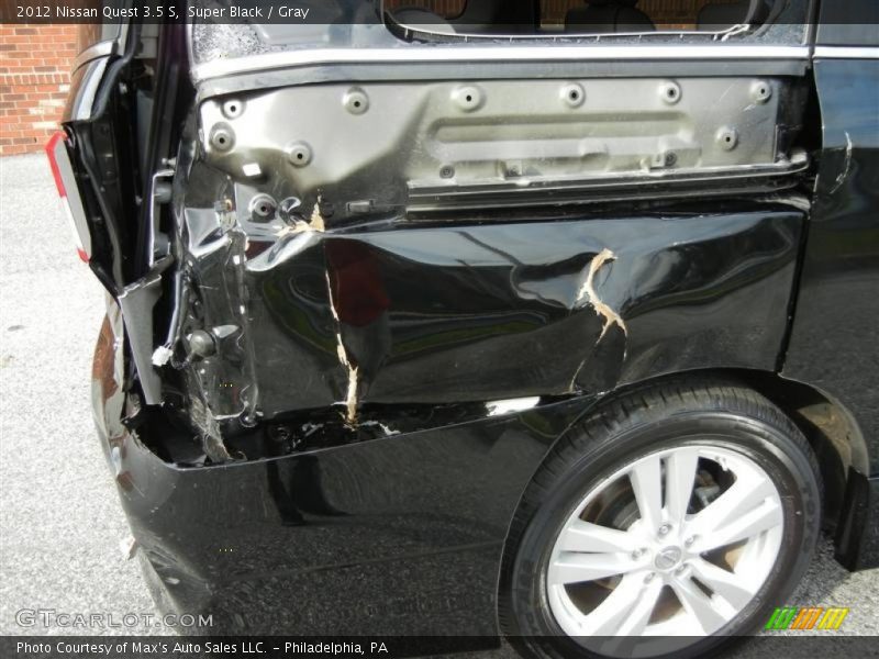 Super Black / Gray 2012 Nissan Quest 3.5 S