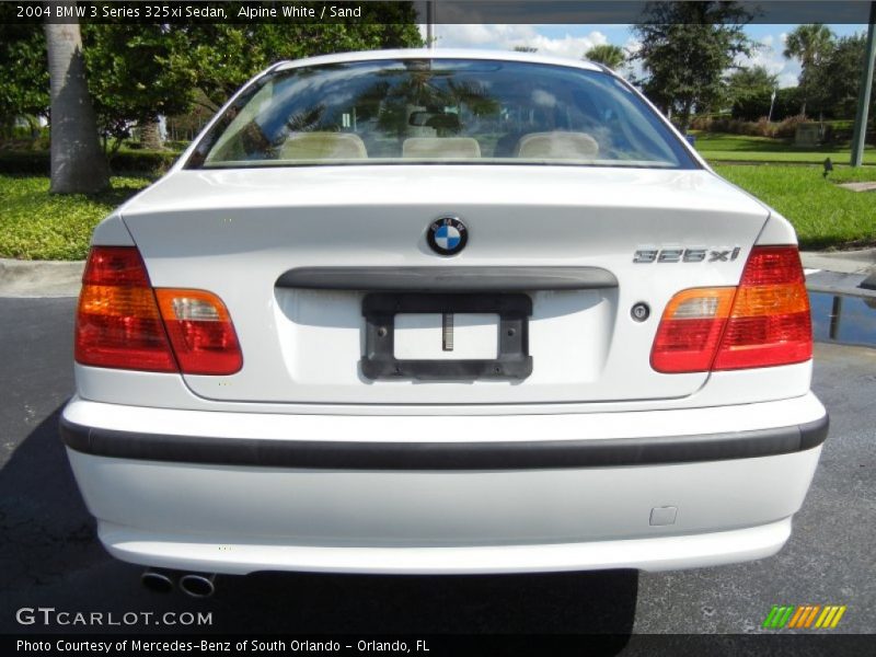 Alpine White / Sand 2004 BMW 3 Series 325xi Sedan