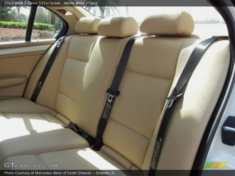 Alpine White / Sand 2004 BMW 3 Series 325xi Sedan