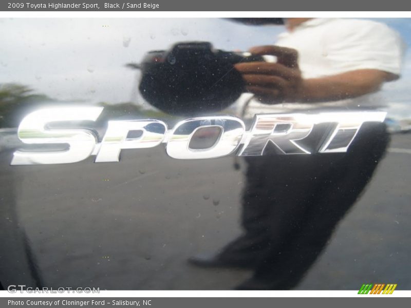 Black / Sand Beige 2009 Toyota Highlander Sport