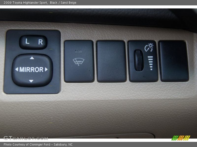 Black / Sand Beige 2009 Toyota Highlander Sport