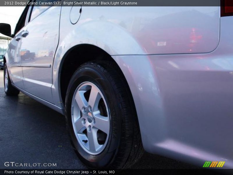 Bright Silver Metallic / Black/Light Graystone 2012 Dodge Grand Caravan SXT