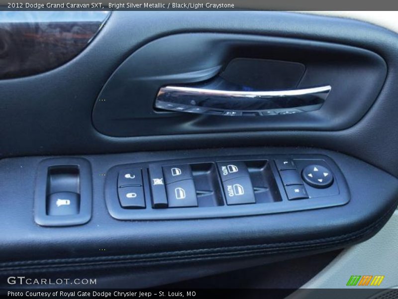 Bright Silver Metallic / Black/Light Graystone 2012 Dodge Grand Caravan SXT
