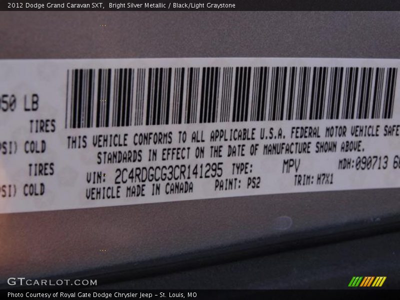 Bright Silver Metallic / Black/Light Graystone 2012 Dodge Grand Caravan SXT