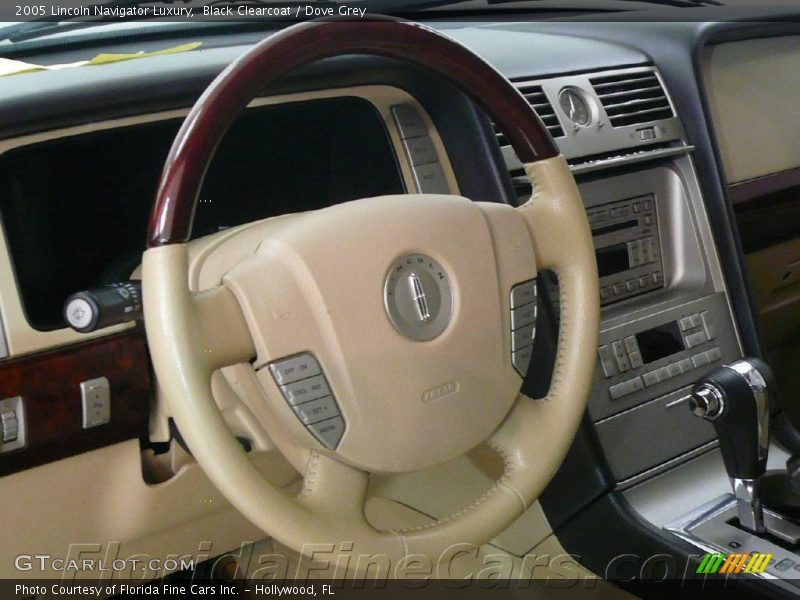 Black Clearcoat / Dove Grey 2005 Lincoln Navigator Luxury