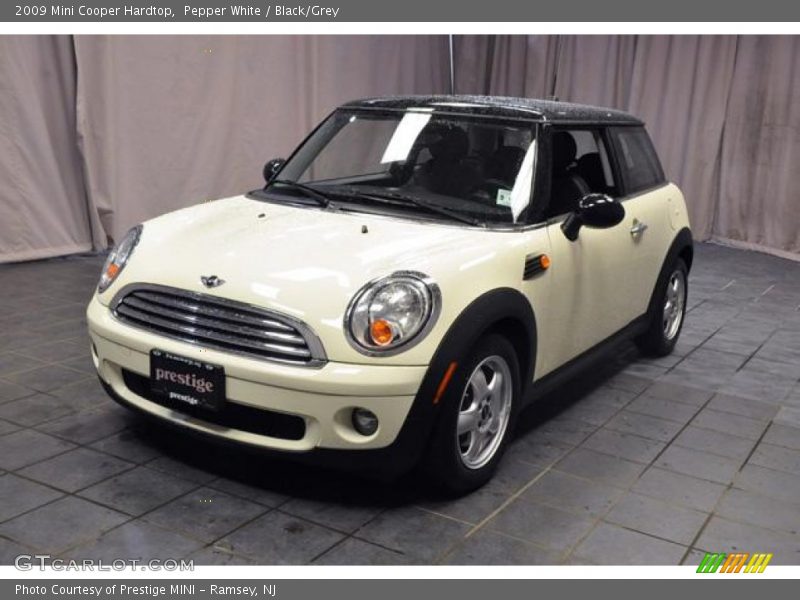 Pepper White / Black/Grey 2009 Mini Cooper Hardtop